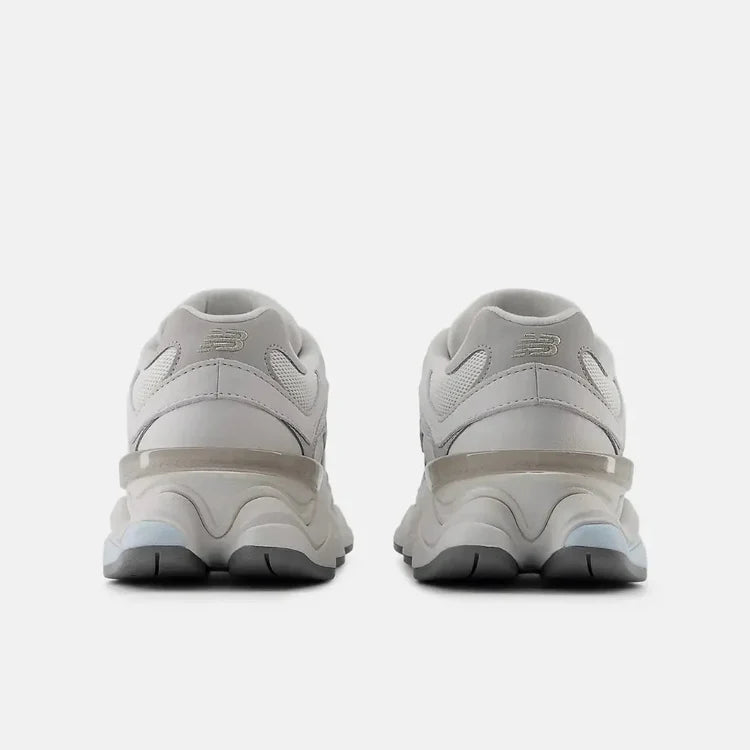 Tênis New Balance 9060 Reflection Raincloud Quarry Blue Bege