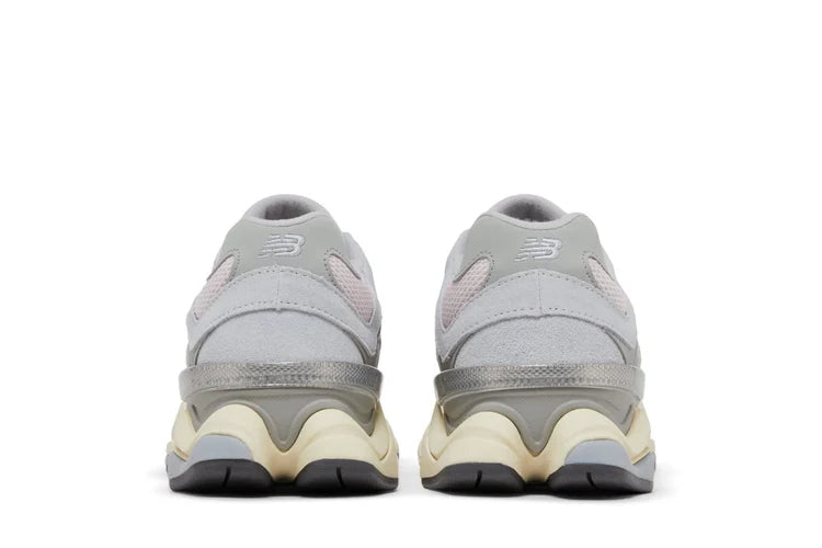 Tênis New Balance 9060 Pink Granite Silver Metallic Silver Cinza