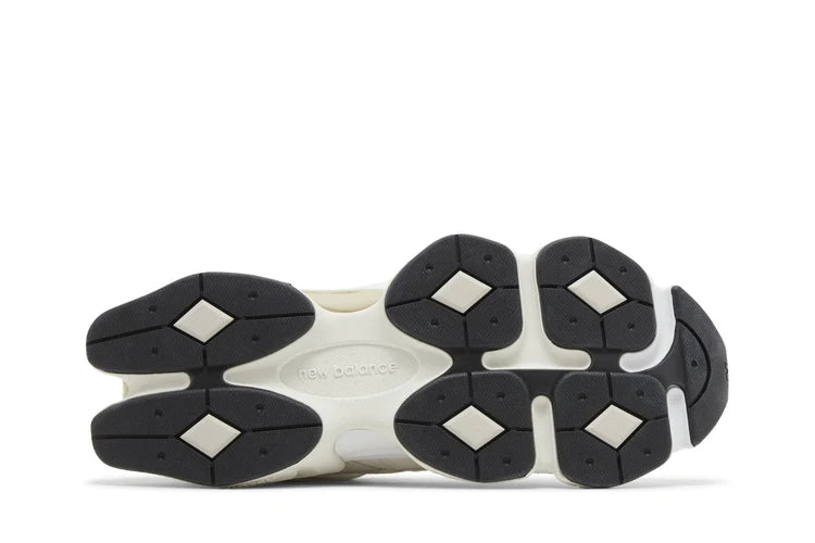 Tênis New Balance 9060 Sea Salt Moonbeam Branco