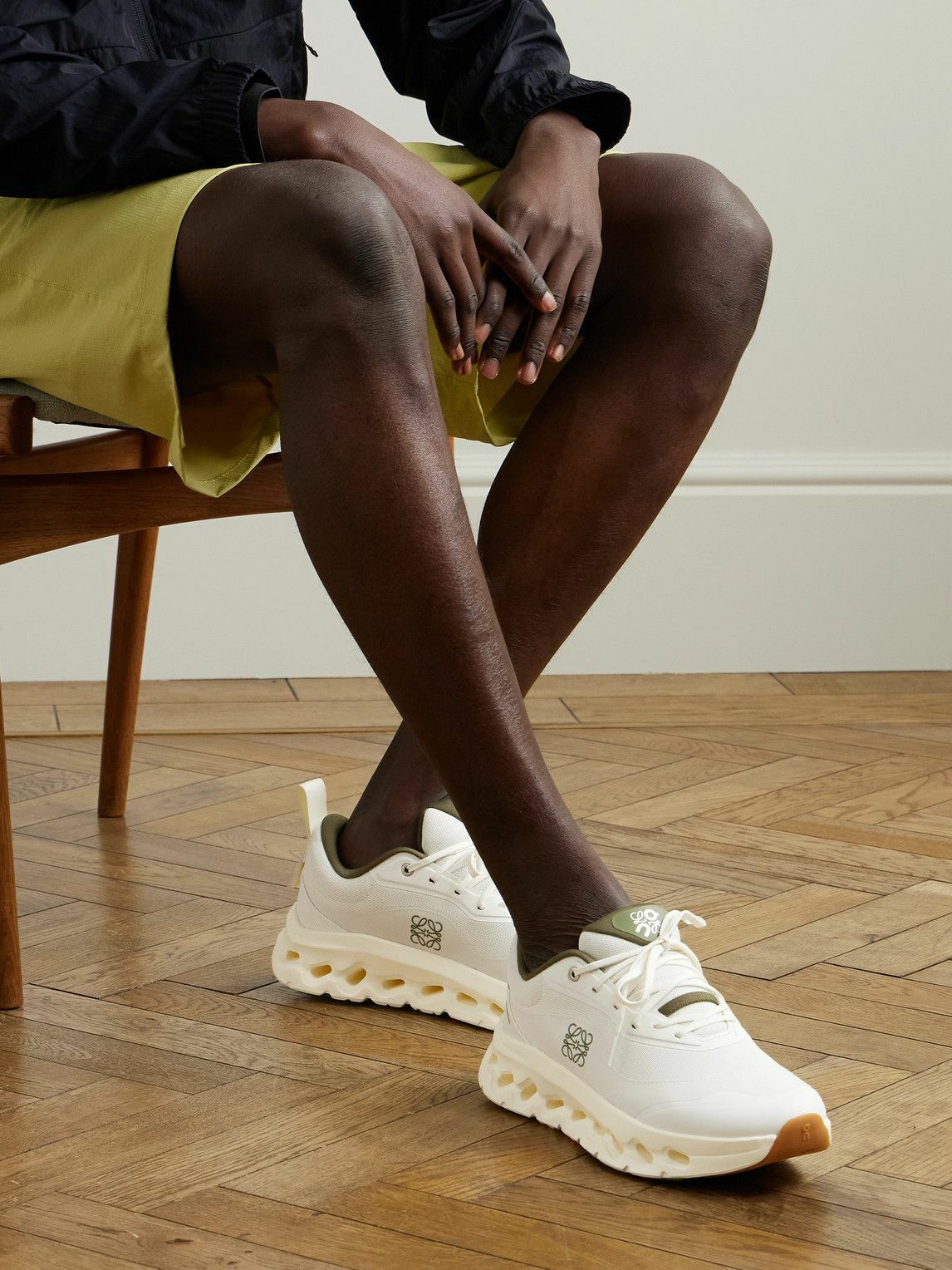 On Running Cloudtilt x Loewe 2 White | Khaki