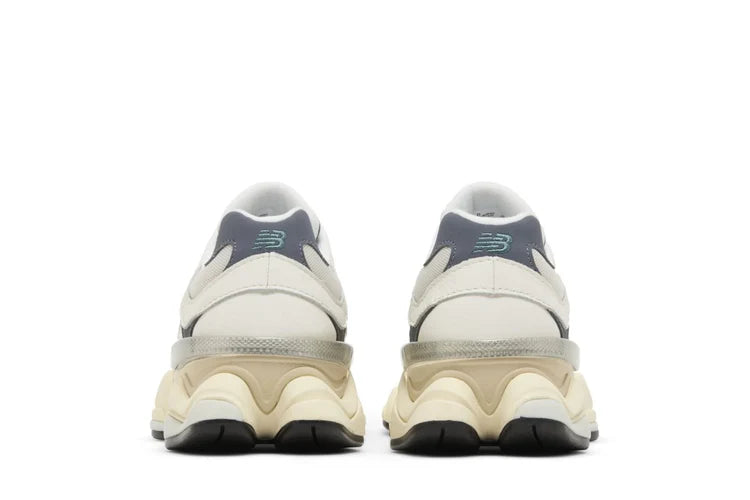 Tênis New Balance 9060 Sea Salt New Spruce Dark Arctic Grey Cinza