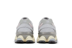 Tênis New Balance 9060 Pink Granite Silver Metallic Silver Cinza