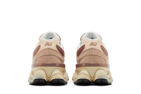 Tênis New Balance 9060 Sparrow Flat Taupe Marrom