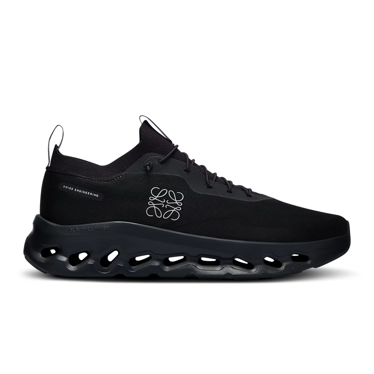 On Running Cloudtilt x Loewe All Black